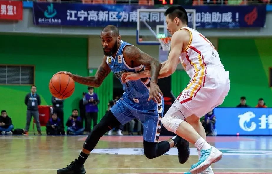  朗斯替补奇兵建功补时阶段绝杀带走胜利